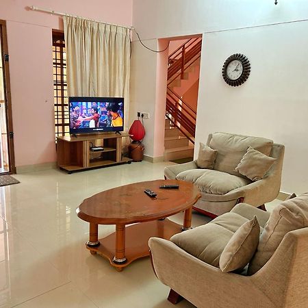 La Casa Trivandrum 4 Bhk Ac Luxury Villa At City Centre, Just 6 Kms To Airport Thiruvananthapuram Екстериор снимка