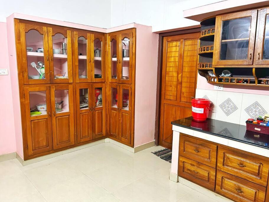 La Casa Trivandrum 4 Bhk Ac Luxury Villa At City Centre, Just 6 Kms To Airport Thiruvananthapuram Екстериор снимка