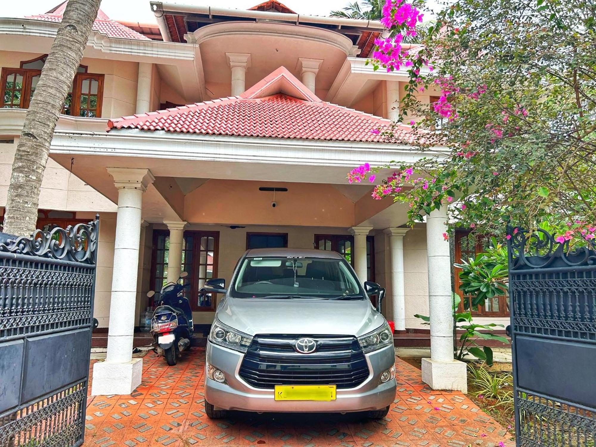La Casa Trivandrum 4 Bhk Ac Luxury Villa At City Centre, Just 6 Kms To Airport Thiruvananthapuram Екстериор снимка